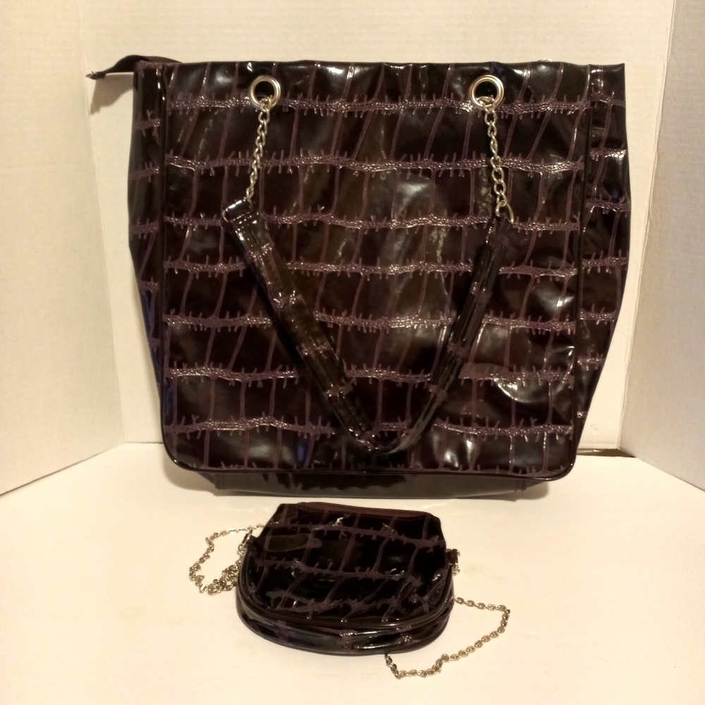 Gatorskin Like purse and matching side bag